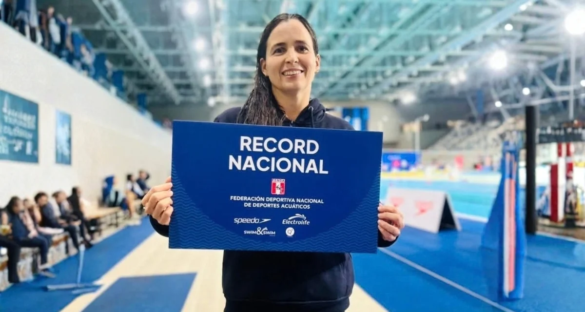 Vanesa Salazar, nadadora de Deporclub, tras lograr récord nacional Másters en 400 metros combinado 2026